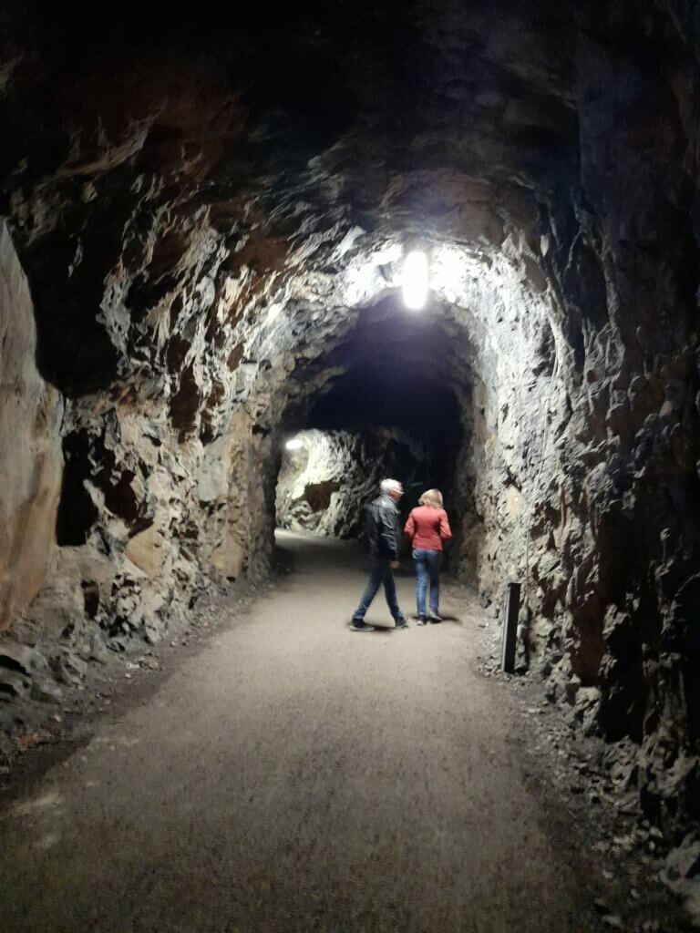 Tunnel menant à Soursac